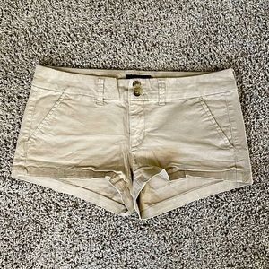 American Eagle Low Rise Khaki Shorts Size 8